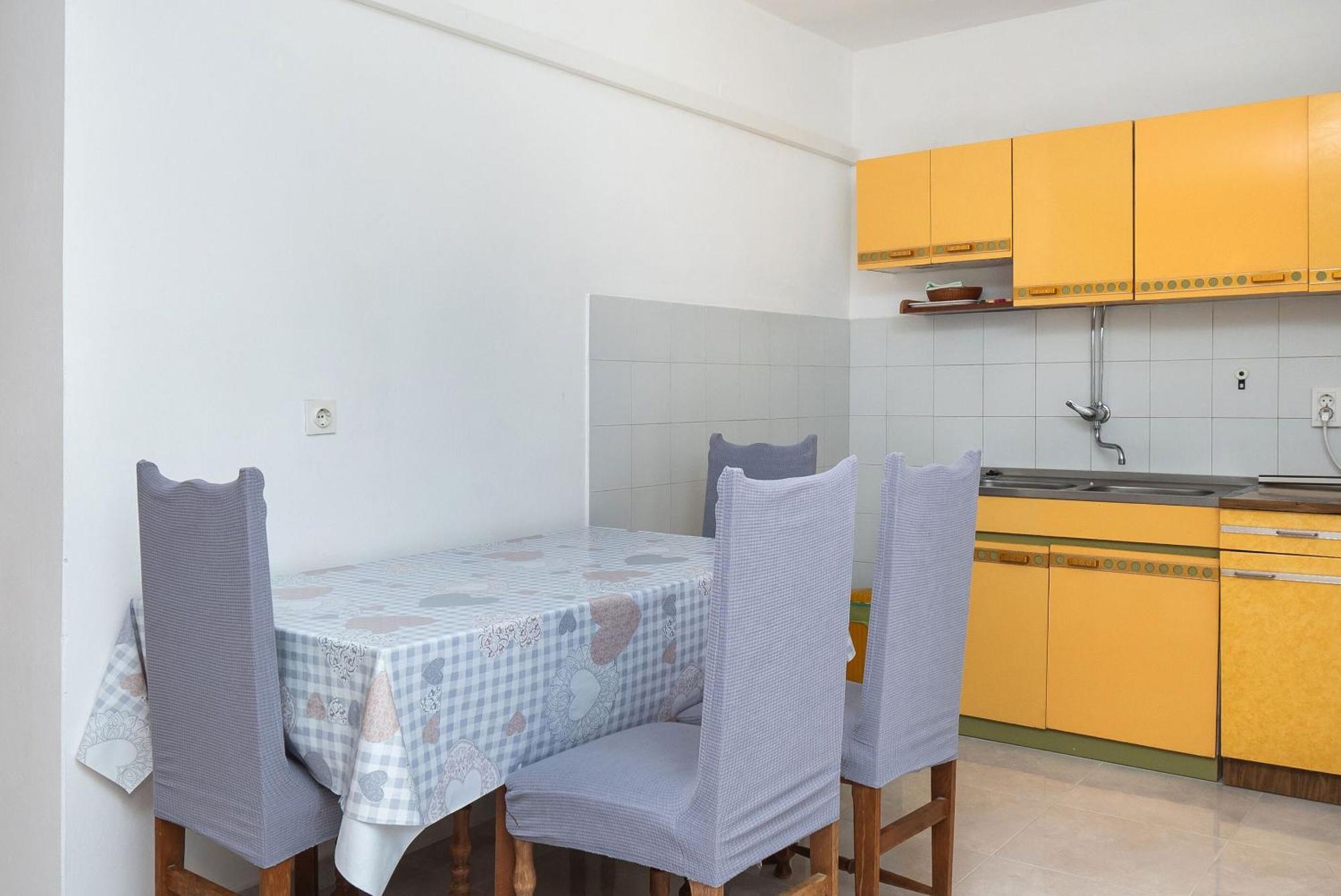 Apartment Ljuba Primosten Ngoại thất bức ảnh