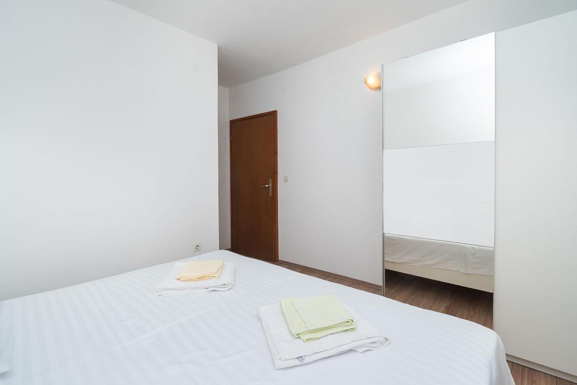 Apartment Ljuba Primosten Ngoại thất bức ảnh