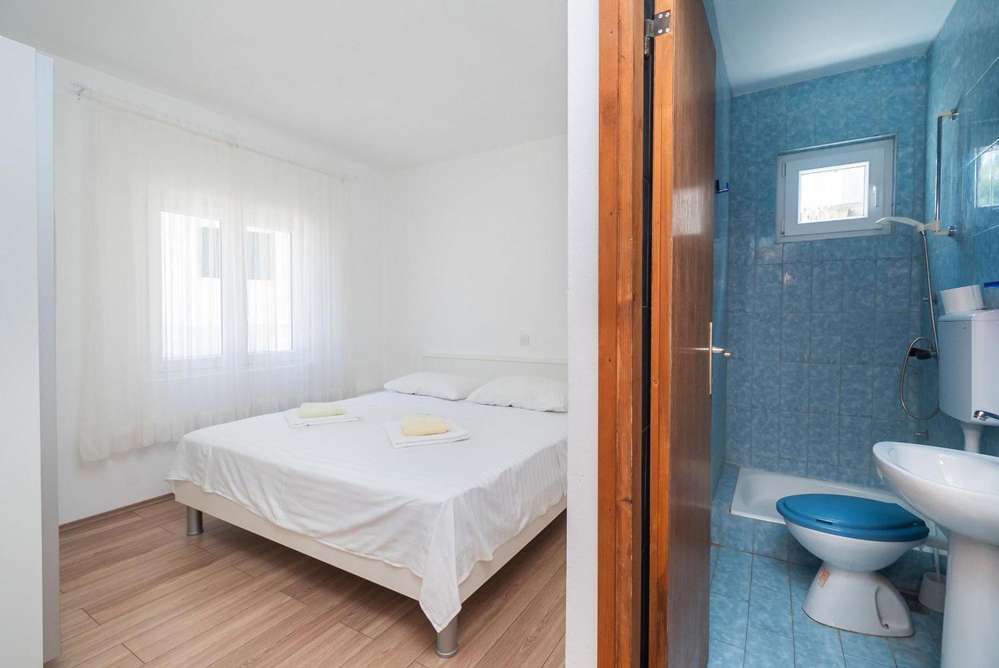 Apartment Ljuba Primosten Ngoại thất bức ảnh