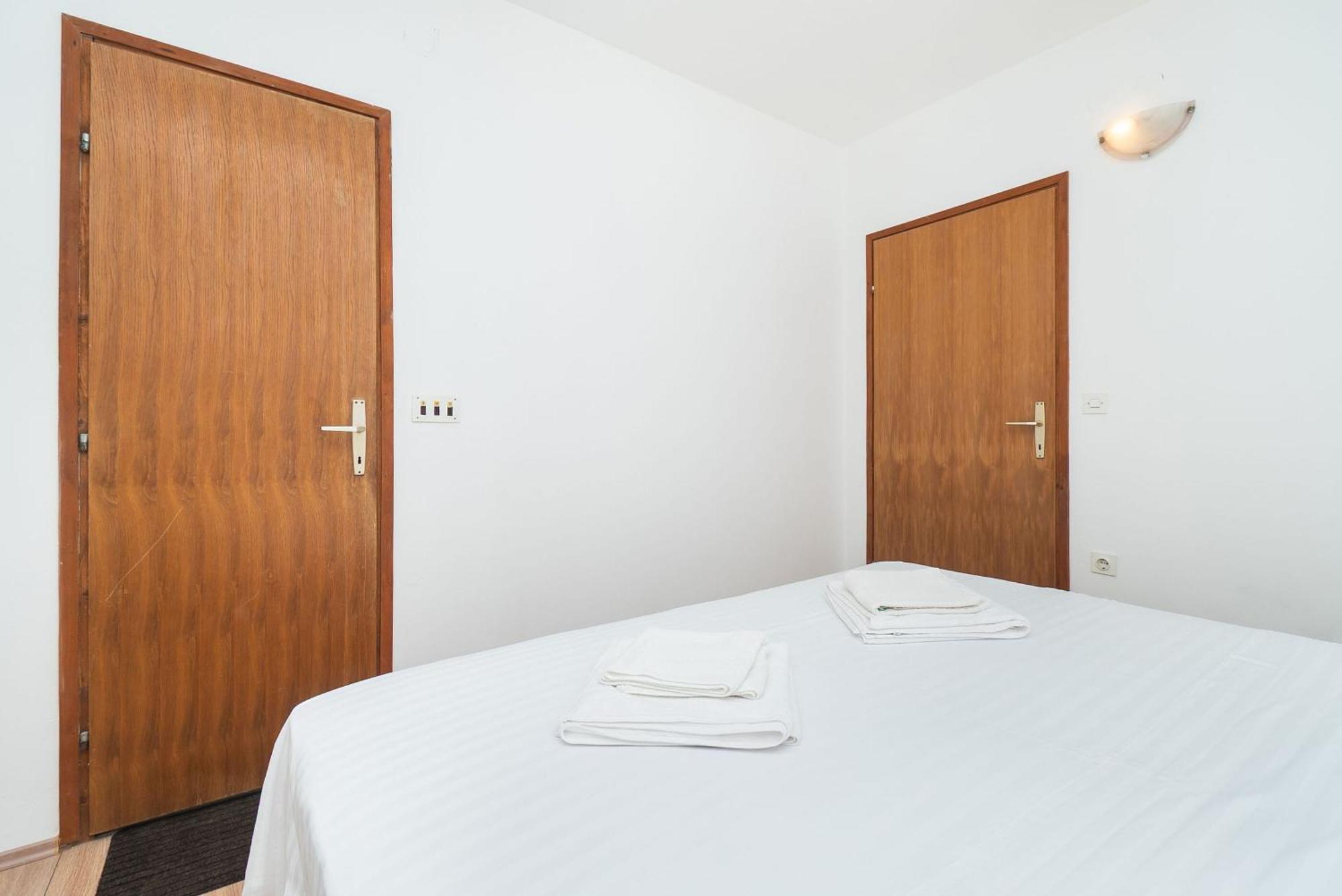 Apartment Ljuba Primosten Ngoại thất bức ảnh