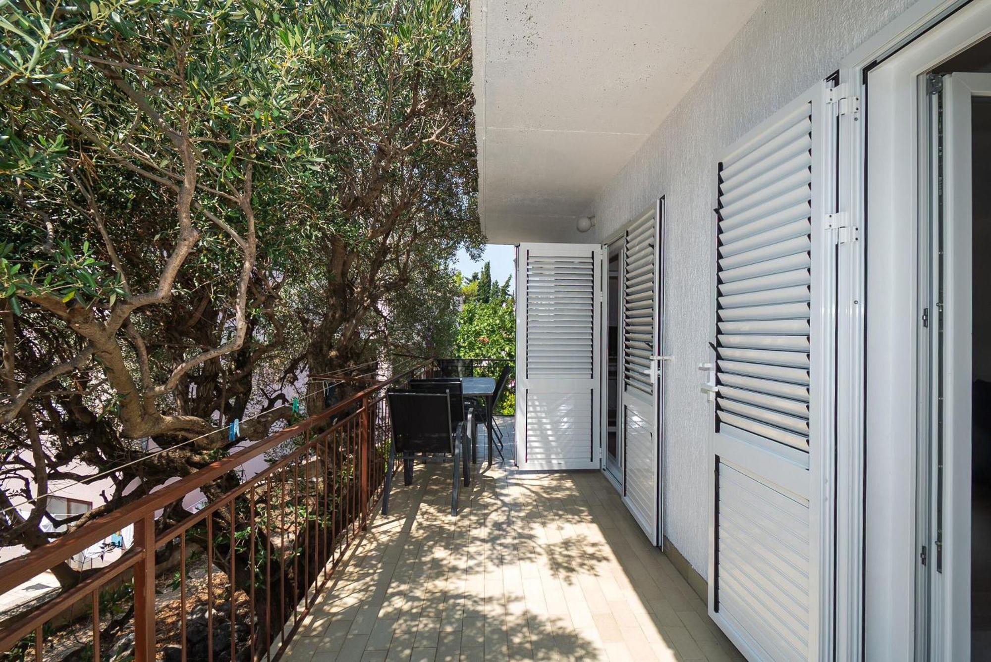 Apartment Ljuba Primosten Ngoại thất bức ảnh